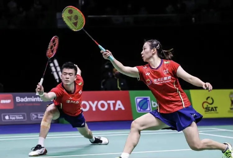 开云体育入口-韩国队逆转英格兰队，波尔带队取胜  第2张